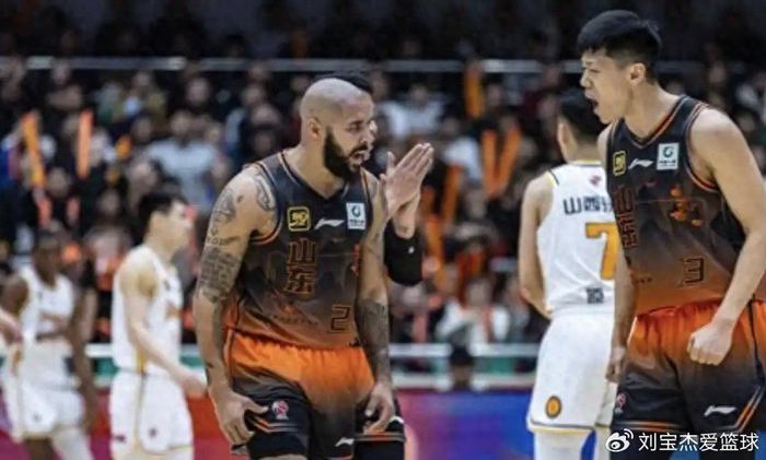 临沂再相逢：致盖利摩尔——穿过山东球衣，便值得一生掌声|山东队|吉林|持球|主力|篮板_新浪体育_新浪新闻
